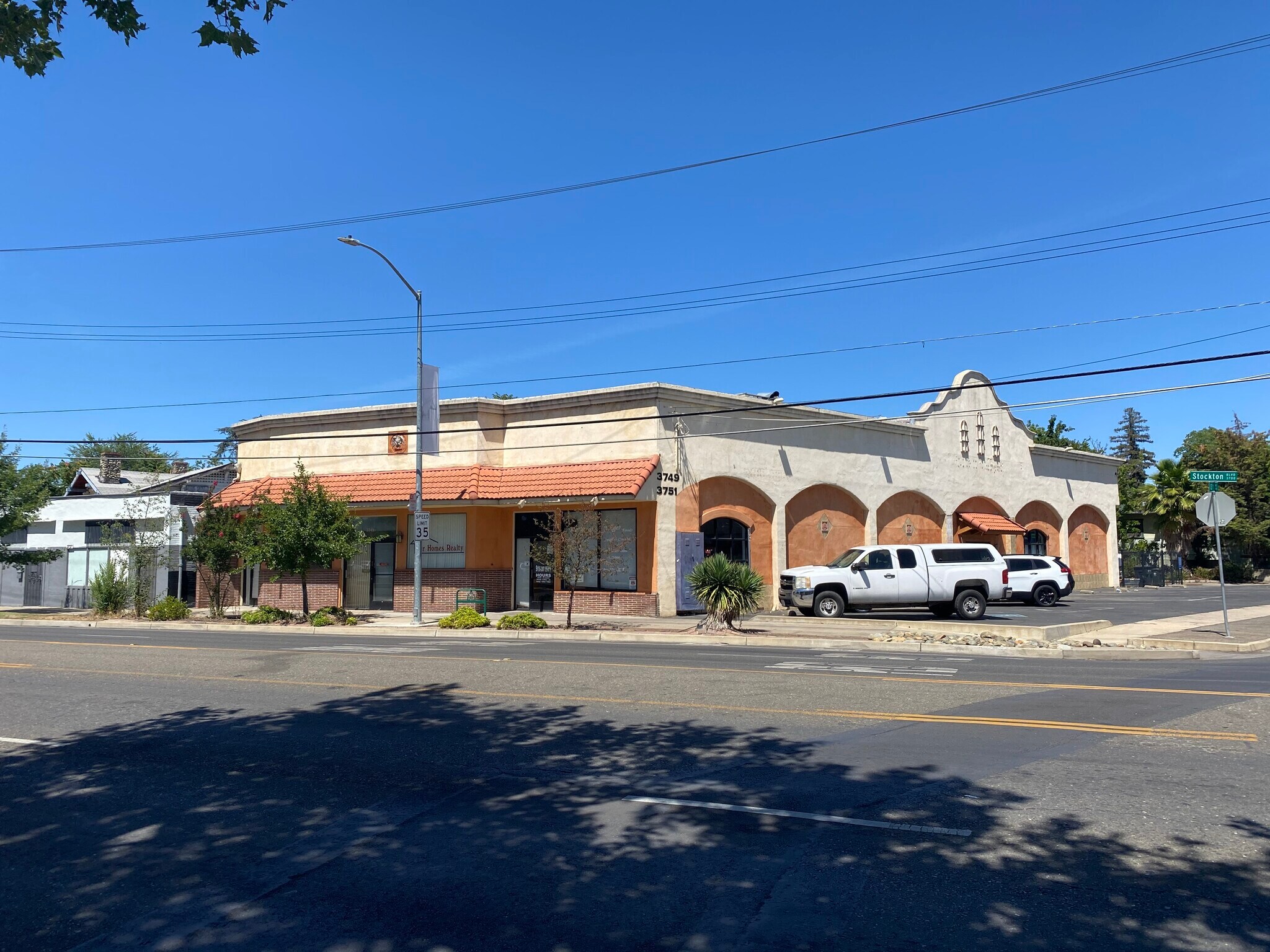 3749-3751 Stockton Blvd, Sacramento, CA à vendre Photo principale- Image 1 de 1