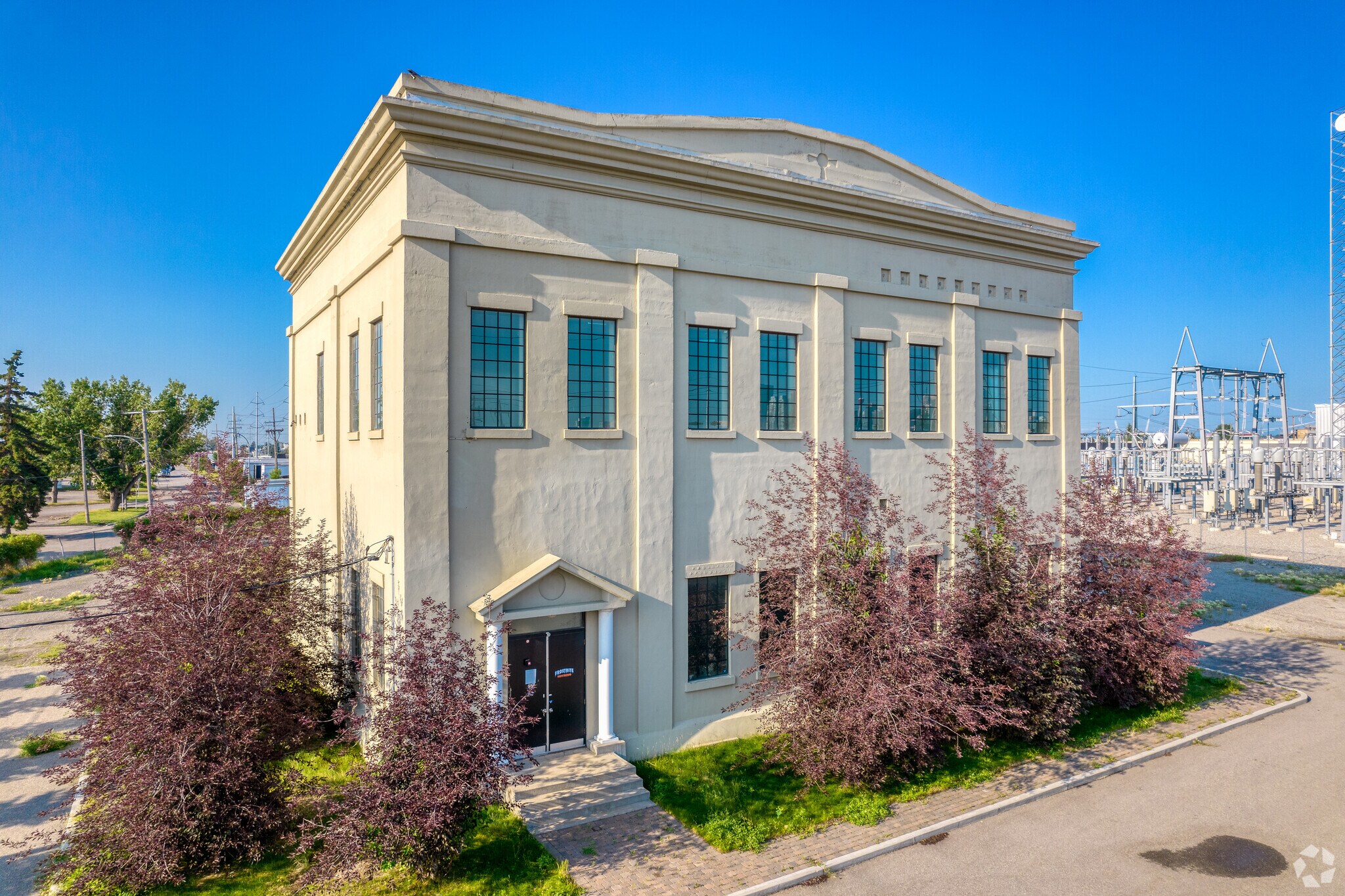 3115 11th St SE, Calgary, AB à vendre Photo du bâtiment- Image 1 de 1