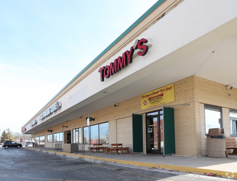 3701 Durand Ave, Racine, WI for lease - Building Photo - Image 3 of 19