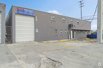 1612-1646 W 31st Pl, Hialeah, FL for lease Building Photo- Image 2 of 9