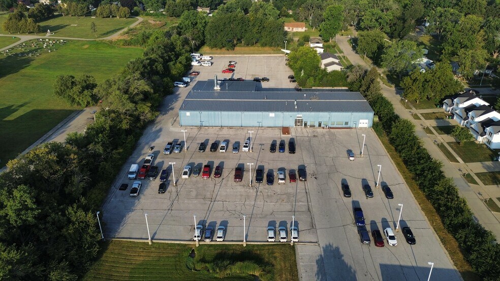 4410 Merle Hay Rd, Des Moines, IA à louer - Photo du bâtiment - Image 2 de 7