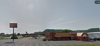 More details for 411 Cottonwood Dr, Winona, MN - Retail for Sale