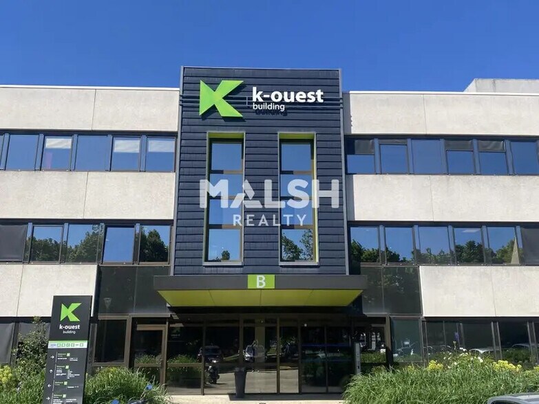 Office in Limonest for lease - Building Photo - Image 1 of 43