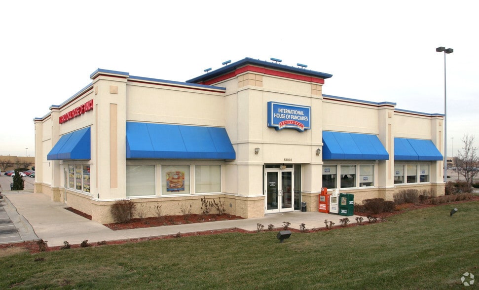 5800 Durand Ave, Racine, WI à louer - Photo du bâtiment - Image 2 de 8