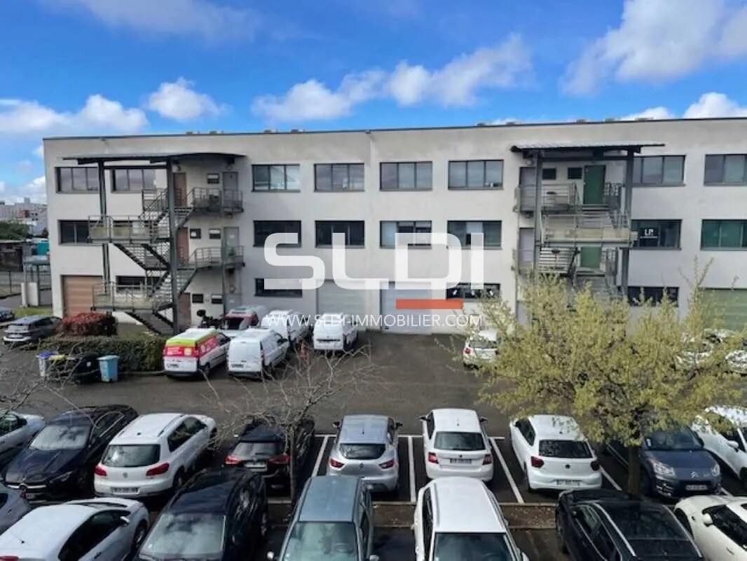 Bureau dans Villeurbanne à louer Photo du bâtiment- Image 1 de 8