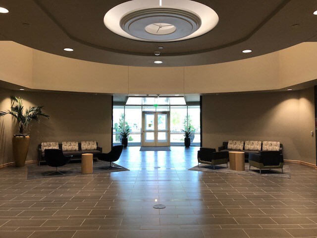 201 Stephenson Pky, Norman, OK à louer - Hall d’entrée - Image 2 de 8