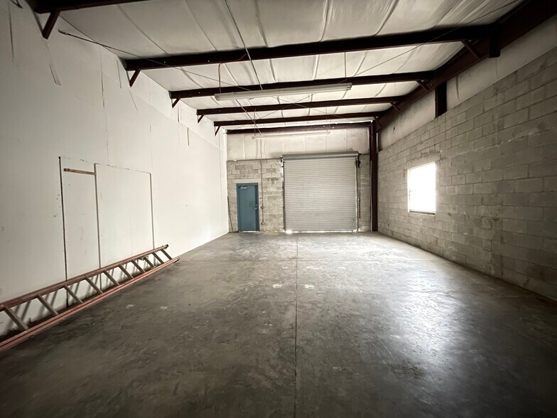 3709 SW 42nd Pl, Gainesville, FL for lease - Building Photo - Image 3 of 6