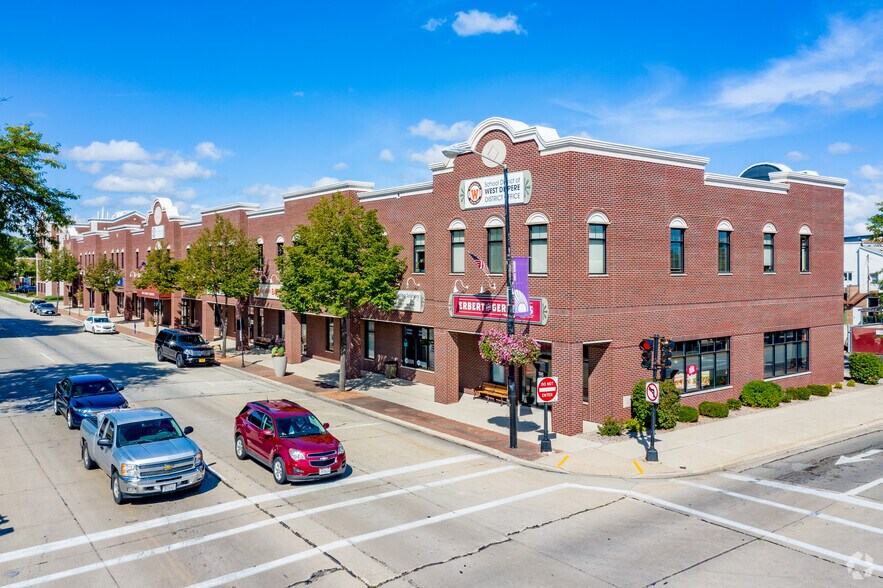400 Reid St, De Pere, WI à louer - Photo principale - Image 2 de 11