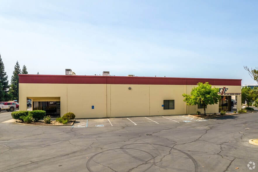 3765 Omec Cir, Rancho Cordova, CA for lease - Building Photo - Image 3 of 7