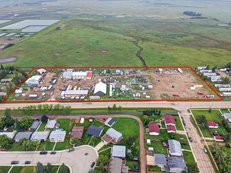5130 52 Avenue, Bruderheim, AB for sale - Primary Photo - Image 1 of 50