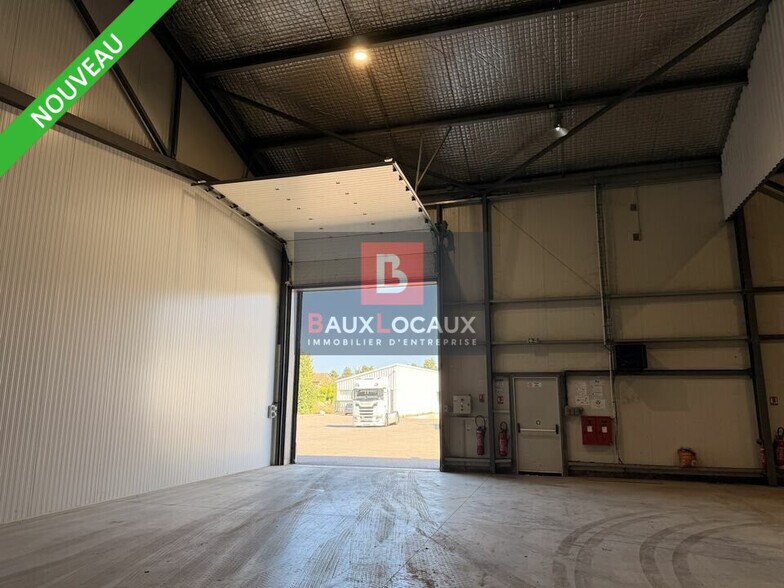 Industrial in Cavaillon for lease - Building Photo - Image 2 of 10