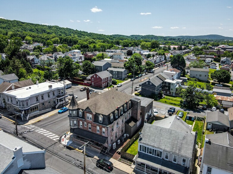 501 Broad St, Emmaus, PA à vendre - Photo du bâtiment - Image 2 de 20