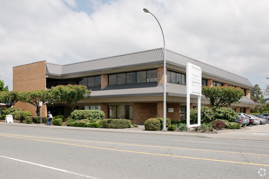 20621 Logan Ave, Langley, BC à louer - Photo du bâtiment - Image 3 de 10