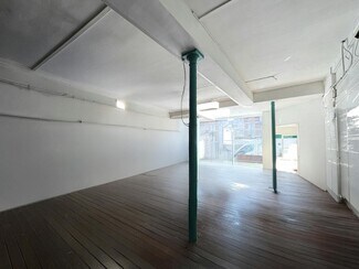 Plus de détails pour 132 Finchley Rd, Londres - Commerce de détail à louer