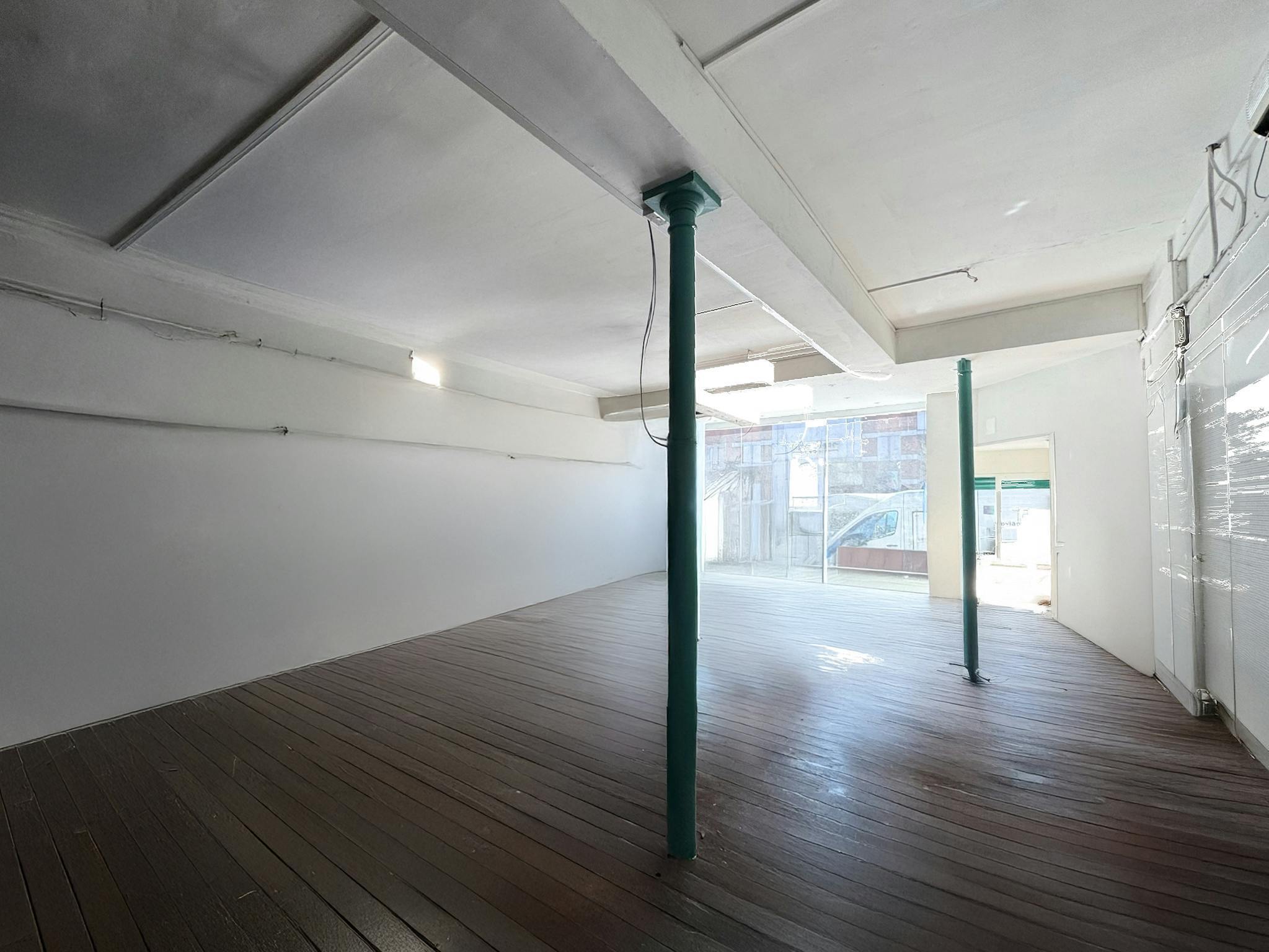 132 Finchley Rd, Londres à louer Photo du bâtiment- Image 1 de 3