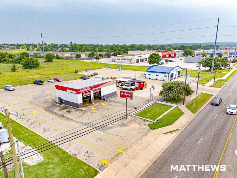 4233 S 31st St, Temple, TX à vendre - Photo du bâtiment - Image 2 de 4