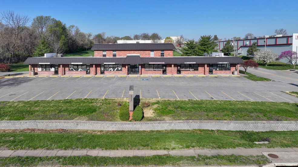 2400 S Lee's Summit Rd, Independence, MO for sale - Building Photo - Image 2 of 5