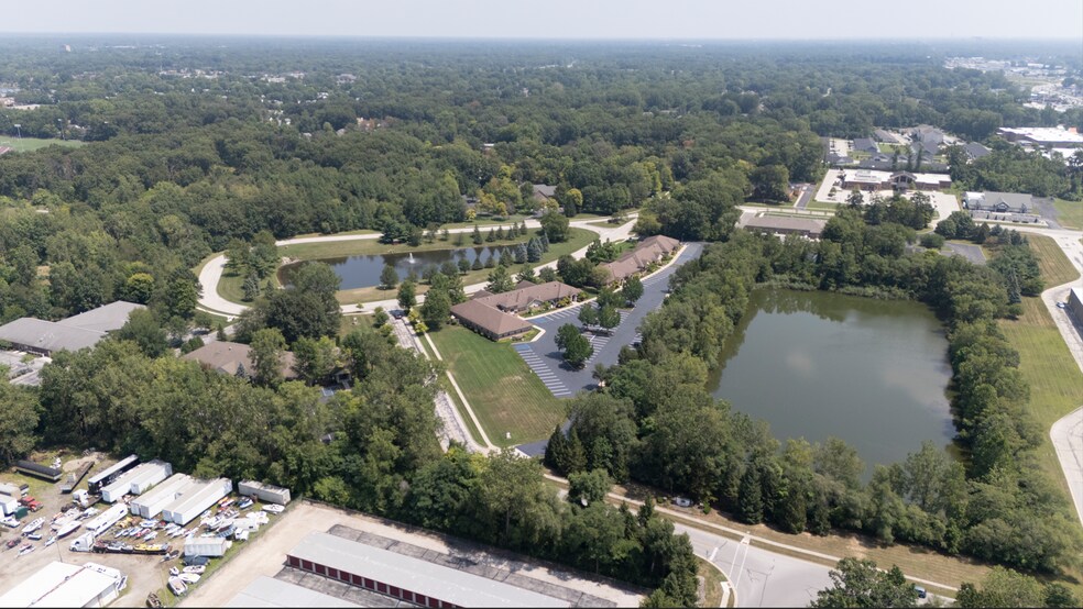 7311 Crossleigh Ct, Toledo, OH à vendre - Photo du bâtiment - Image 3 de 12