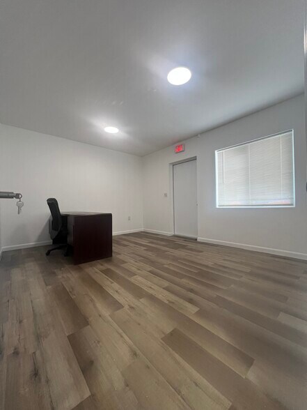 920 W 19th St, Hialeah, FL à vendre - Photo du bâtiment - Image 2 de 18