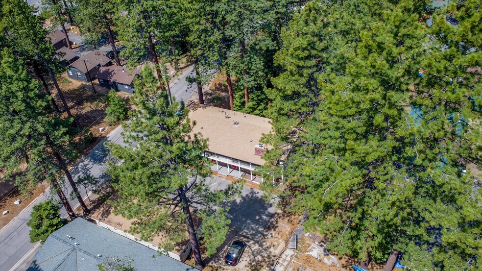 673 James Ave, South Lake Tahoe, CA à vendre - Aérien - Image 3 de 31