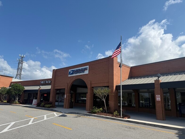 25813 US Hwy 19 N, Clearwater, FL à louer - Photo du bâtiment - Image 3 de 8