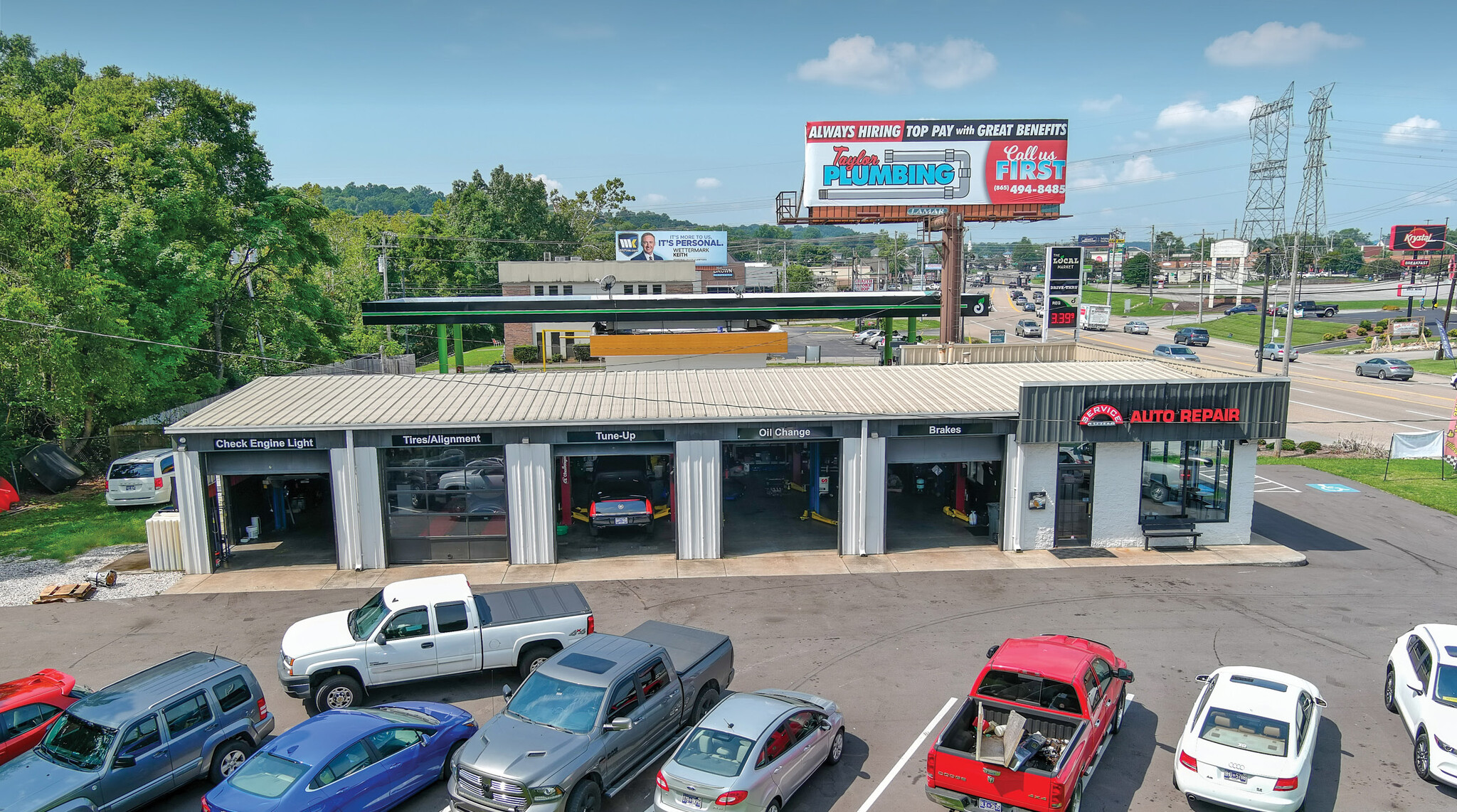 8858 Kingston Pike, Knoxville, TN à vendre Photo du bâtiment- Image 1 de 1