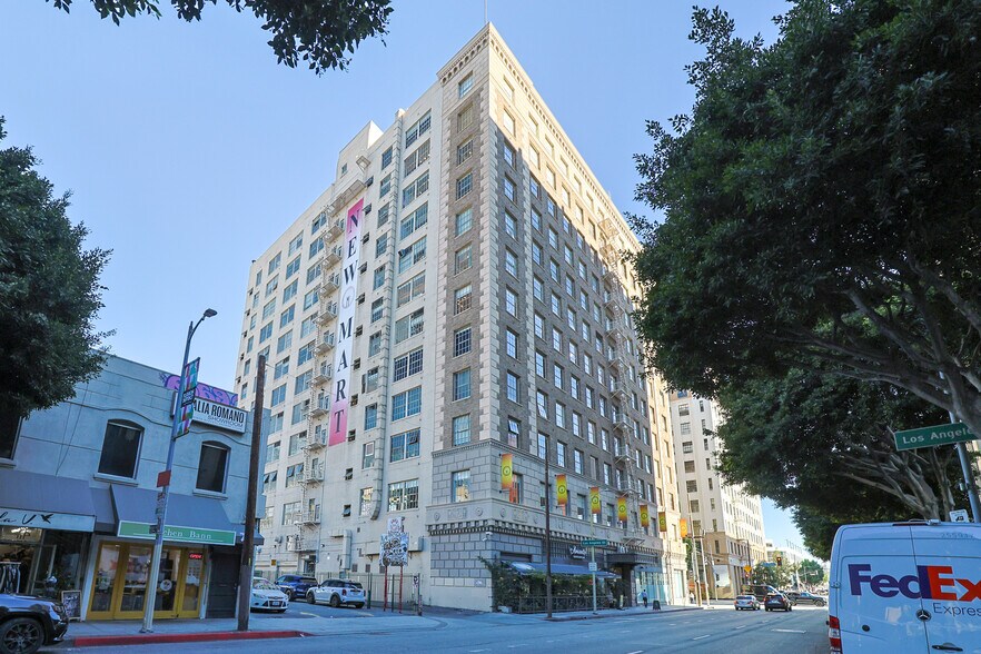 127 E 9th St, Los Angeles, CA à louer - Photo du bâtiment - Image 2 de 18