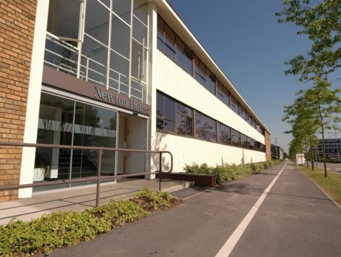 406 The Quadrant, Warrington à louer - Photo du bâtiment - Image 2 de 4