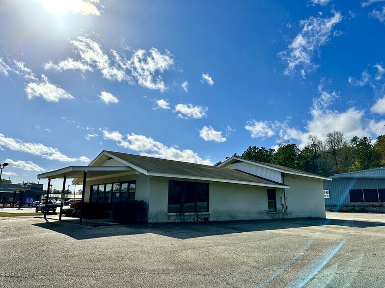 101 Alco Dr, Brewton, AL à vendre - Photo principale - Image 1 de 4