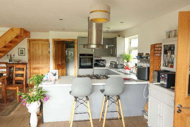 Capel Iwan Rd, Newcastle Emlyn à vendre - Photo du bâtiment - Image 2 de 8