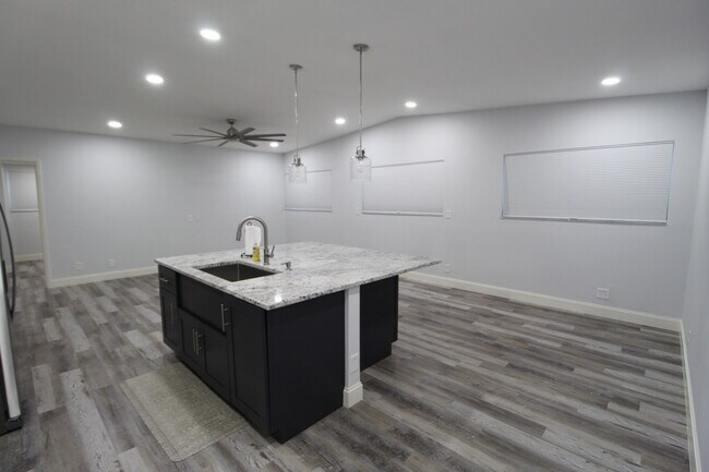 More details for 1662 Independence Blvd, Sarasota, FL - Office for Lease