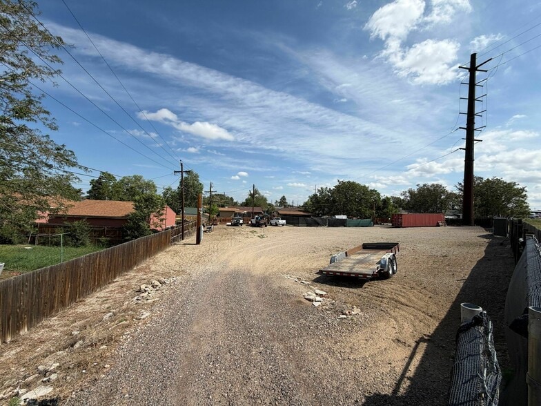 4621 Vasquez Blvd, Denver, CO for sale - Building Photo - Image 3 of 11