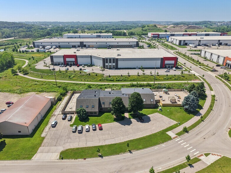 2851-2855 Capitol Dr, Sun Prairie, WI à vendre - Aérien - Image 2 de 3