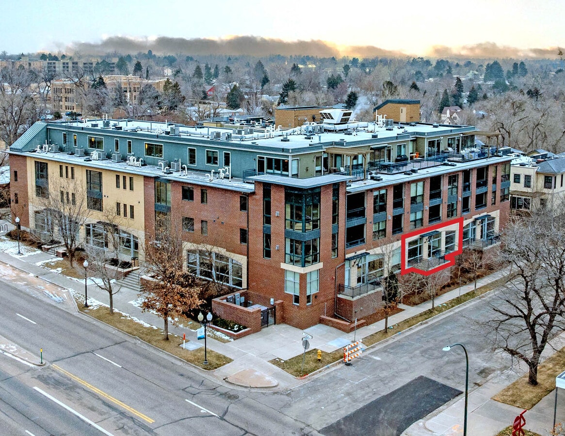 1950 W Littleton Blvd, Littleton, CO 80120 - Unit 105 -  - Interior Photo - Image 1 of 11