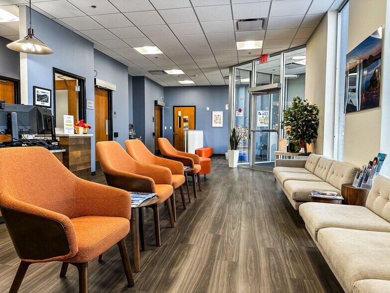 Park Ridge Center portefeuille de 2 propriétés à vendre sur LoopNet.ca - Photo intérieure - Image 3 de 9