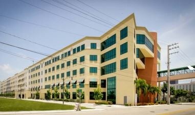 444 W Railroad Ave, West Palm Beach, FL for lease - Primary Photo - Image 1 of 12