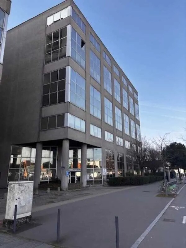 Office in Villejuif for lease Primary Photo- Image 1 of 2
