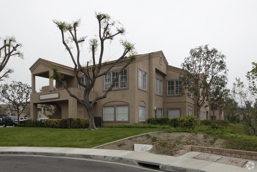 26451 Crown Valley Pky, Mission Viejo, CA for lease - Building Photo - Image 3 of 3