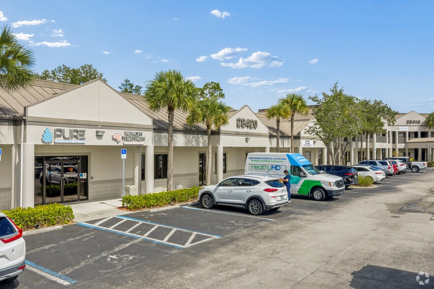 28410 Bonita Crossing Blvd, Bonita Springs, FL for lease - Building Photo - Image 3 of 22