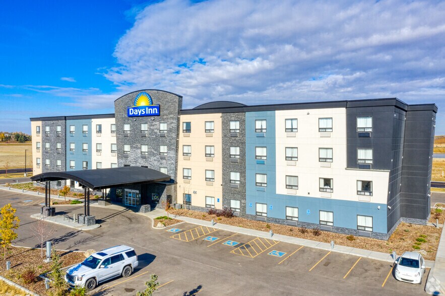 292243 Wagon Wheel Blvd, Rocky View No 44, AB à vendre - Photo principale - Image 1 de 1