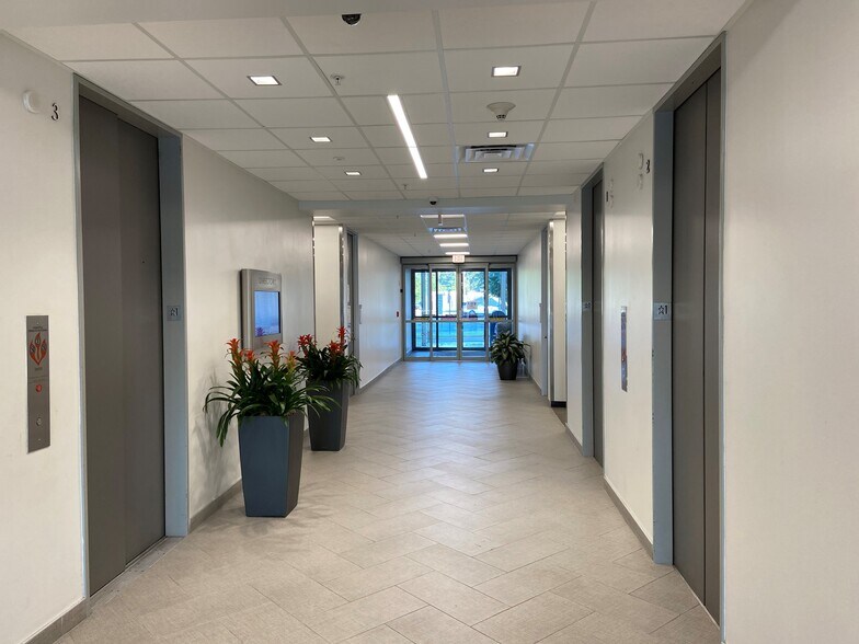 1601 Main St, Richmond, TX à louer - Photo intérieure - Image 2 de 5