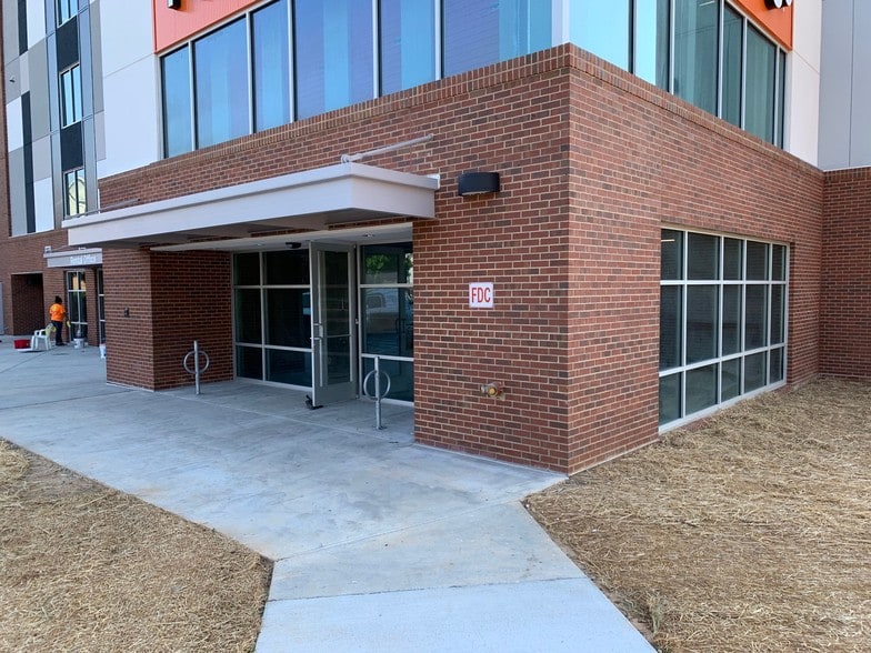 969 E 7th St, Charlotte, NC for lease - Building Photo - Image 3 of 5