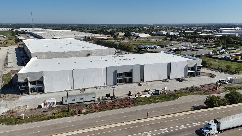 3210 N Central Expy, McKinney, TX à louer - Photo du bâtiment - Image 3 de 3