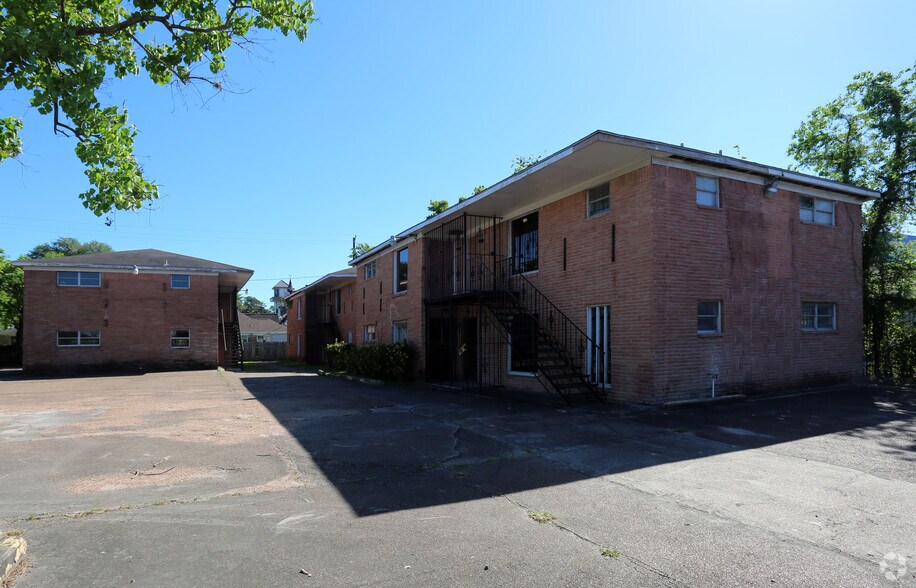 2305 Southmore Blvd, Houston, TX à louer - Photo du bâtiment - Image 2 de 3