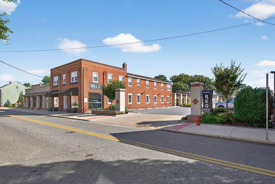 51 N Main St, Manheim, PA à vendre - Photo du bâtiment - Image 3 de 64