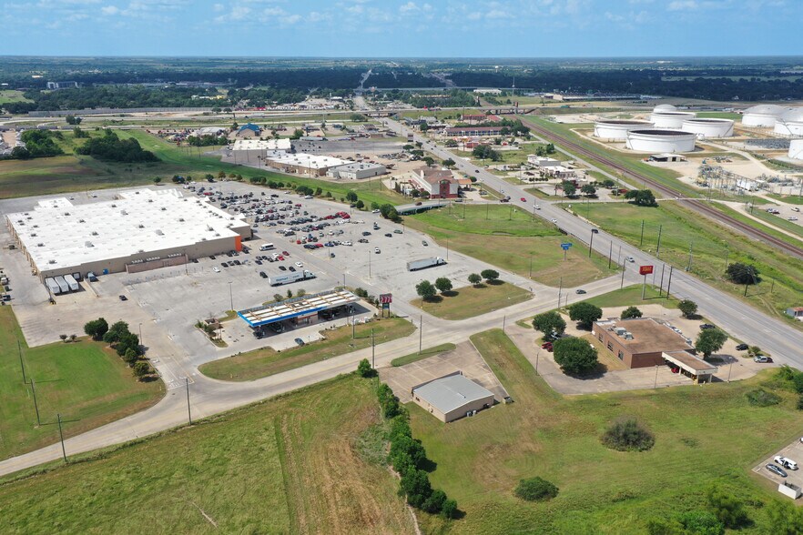 193 Schmidt Rd, Sealy, TX à vendre - Photo du bâtiment - Image 2 de 57