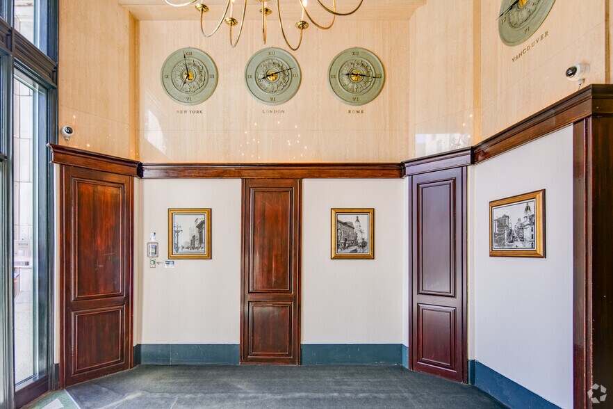 525 Seymour St, Vancouver, BC à louer - Hall d’entrée - Image 3 de 17
