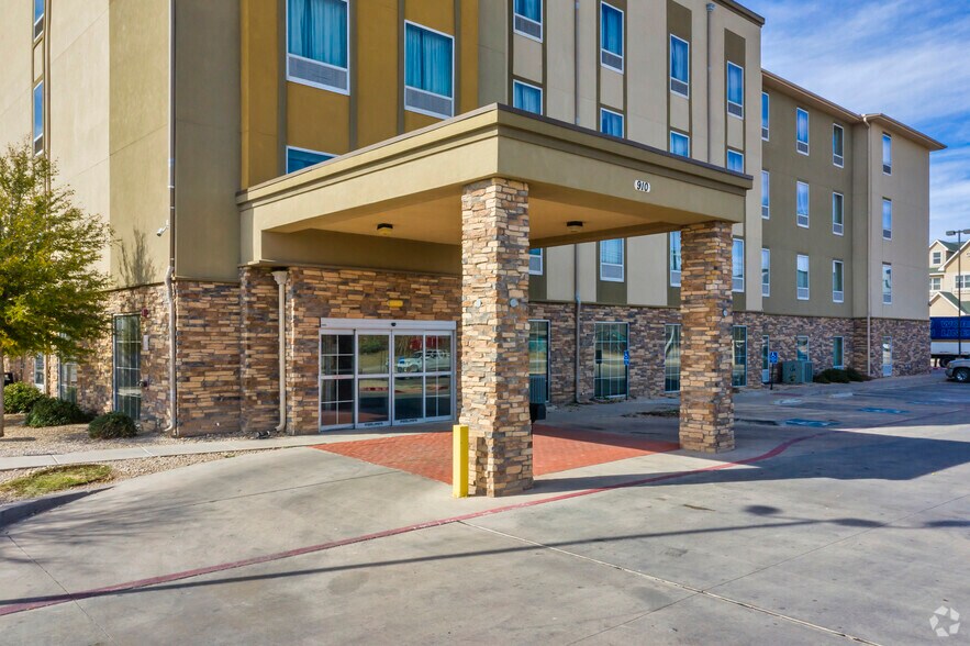 910 W Interstate 20, Midland, TX à vendre - Photo du bâtiment - Image 2 de 20