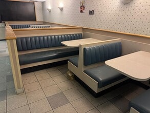 2001 MacArthur Blvd, Whitehall, PA for lease Interior Photo- Image 2 of 6