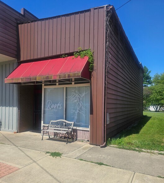 6 Mill St, Carthage, IN à vendre - Photo du bâtiment - Image 1 de 23